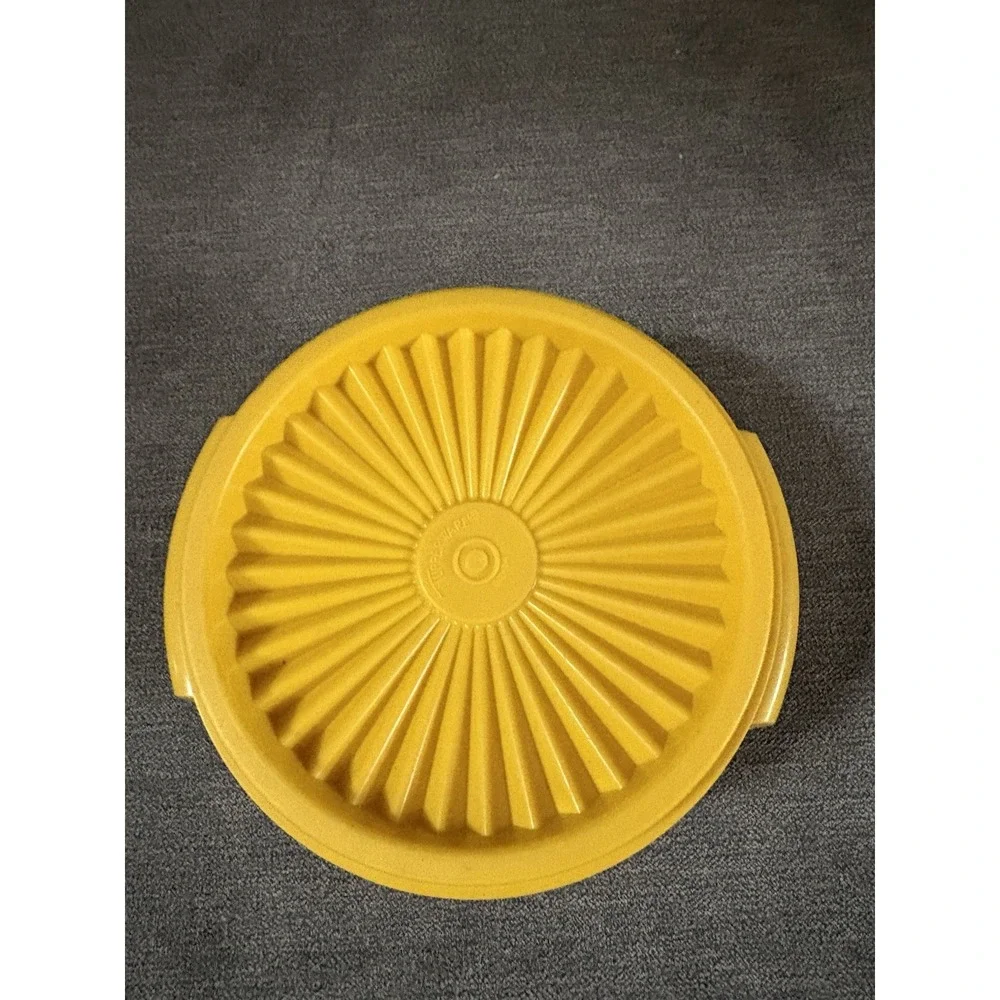 Tupperware Servalier 1323 Snack Sugar Bowl 10 Oz‎ Harvest Gold Starburst Lids